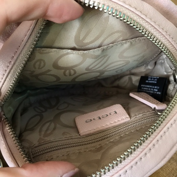 Bebe wristlet bag. Flower - Picture 5 of 8